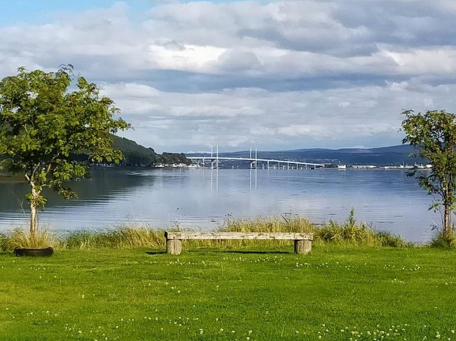 Spacious Sea View Home 5 Miles From Inverness North Kessock Eksteriør billede