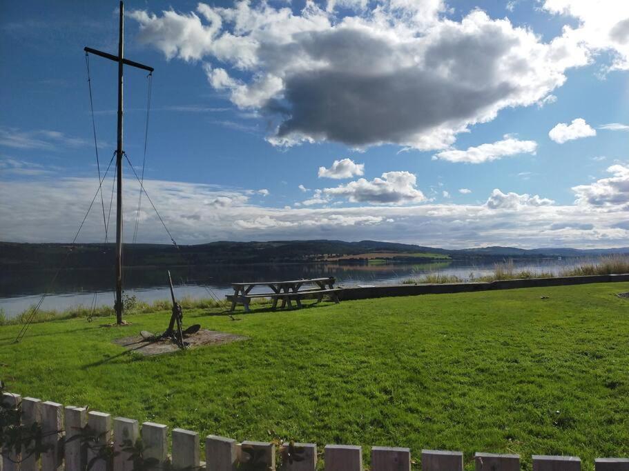 Spacious Sea View Home 5 Miles From Inverness North Kessock Eksteriør billede